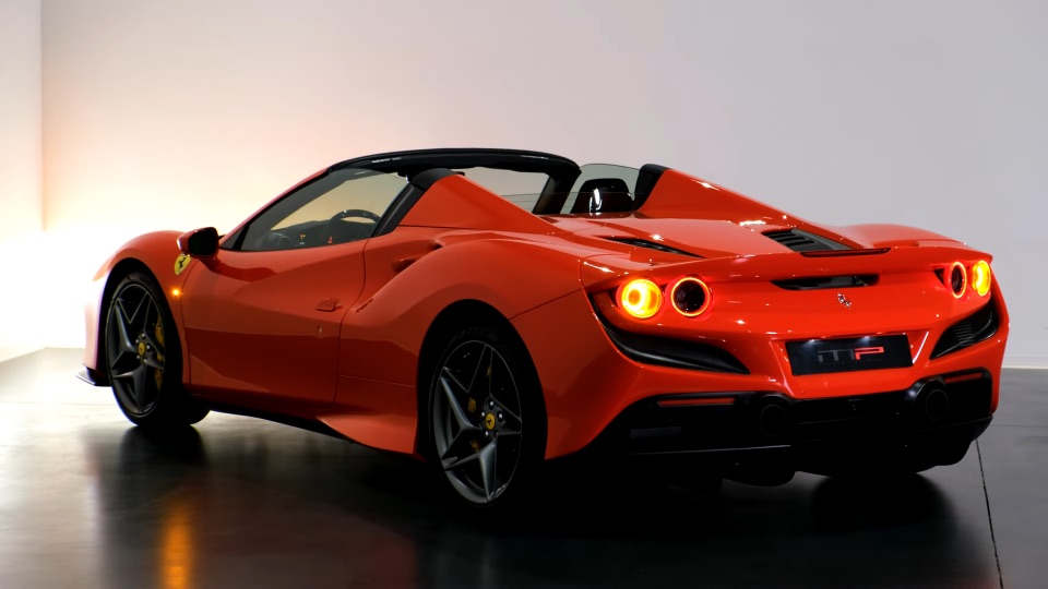 2022 Ferrari F8 Specs & Review