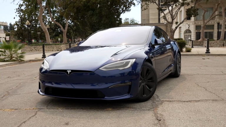 2022 Tesla Model S Specs & Review