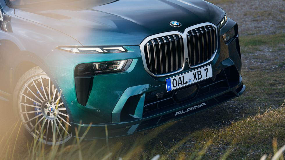 2023 BMW Alpina XB7