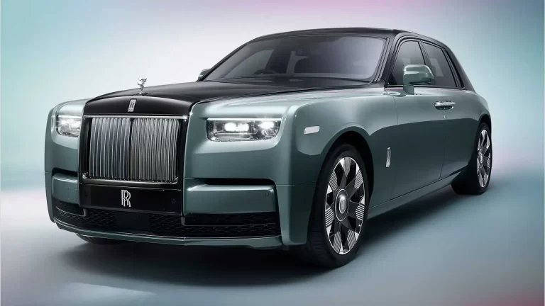 2023 Rolls Royce Phantom