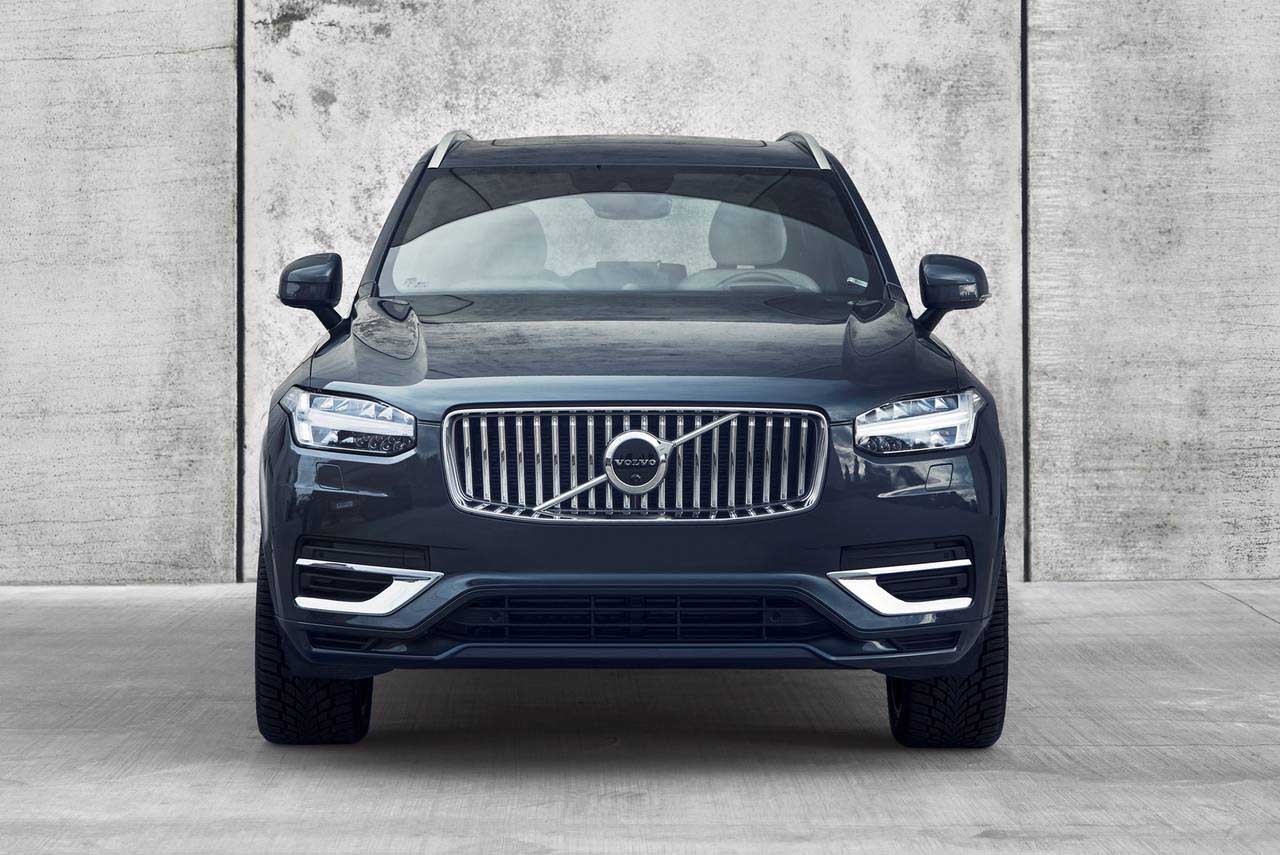 2023 Volvo XC90 Specs & Review