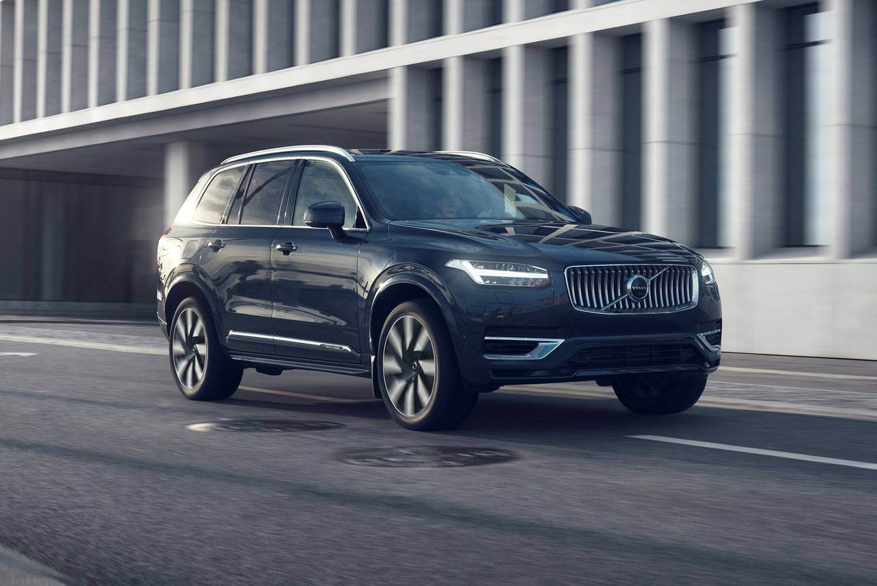 2023 Volvo XC90 Specs & Review