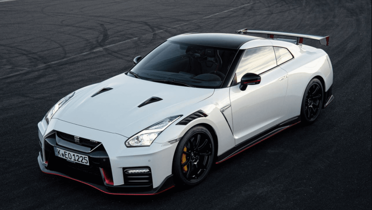 2022 Nissan GT-R Specs